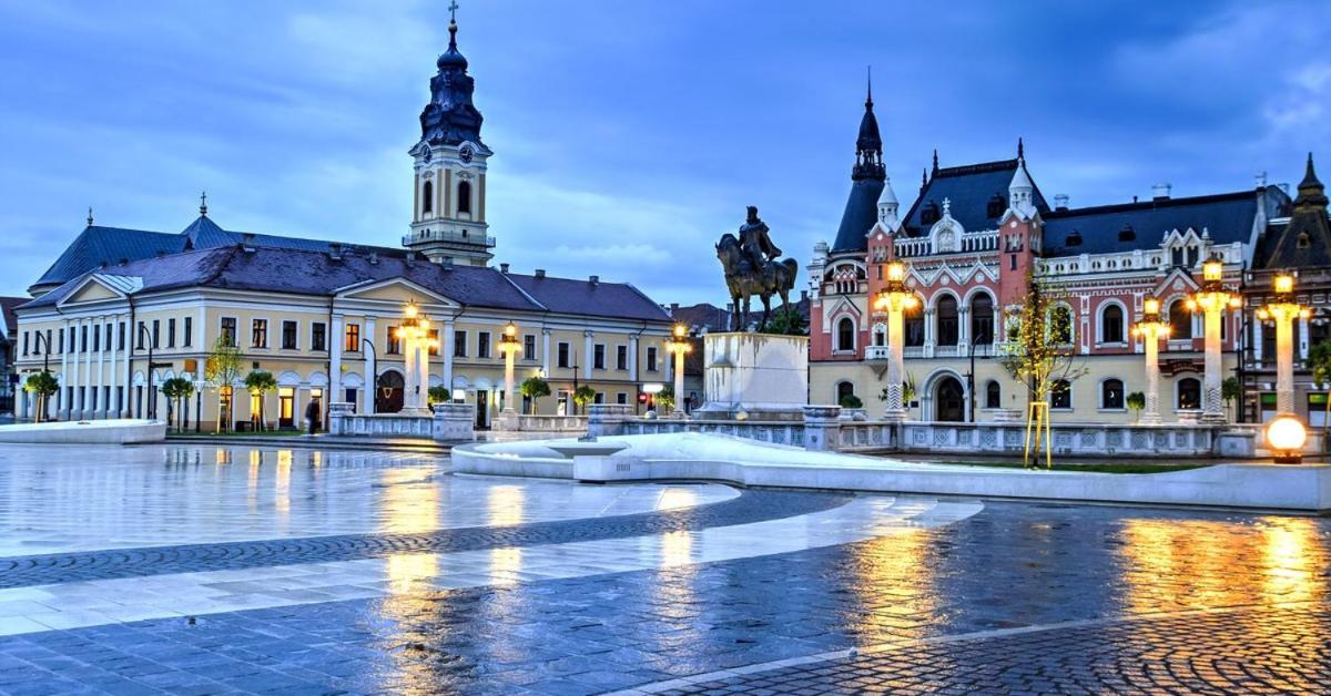 Private Apartment In The City Centre. Oradea Extérieur photo